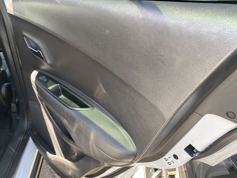 Used 2017 Chevrolet Trax LS FWD image 15