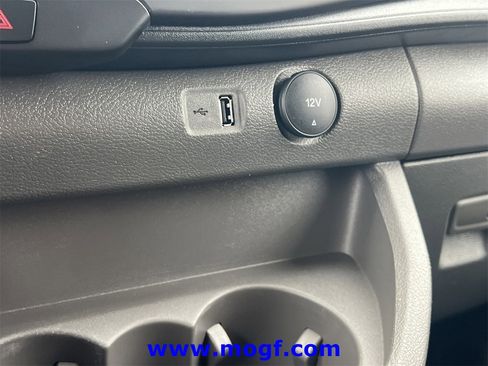 Used 2025 Ford Transit 250 148 Medium Roof image 10