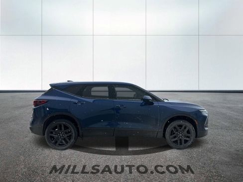 Used 2023 Chevrolet Blazer LT w/ Driver Confidence Package image 4