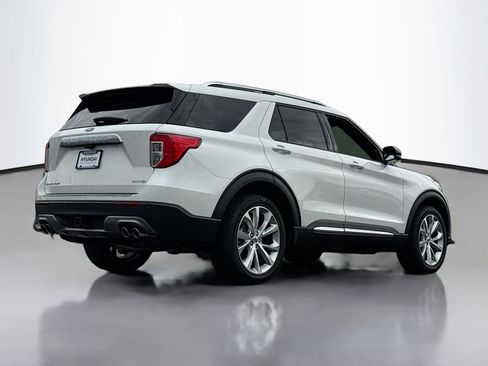Used 2023 Ford Explorer Platinum w/ Technology Package AWD/4WD image 2