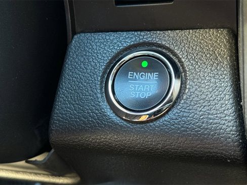 Certified 2020 Ford Expedition XLT w/ Equipment Group 202A image 23