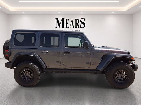 Used 2022 Jeep Wrangler Unlimited Rubicon w/ Xtreme Recon 35" Tire Package AWD/4WD image 6
