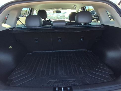 Used 2019 Kia Niro EX FWD image 27