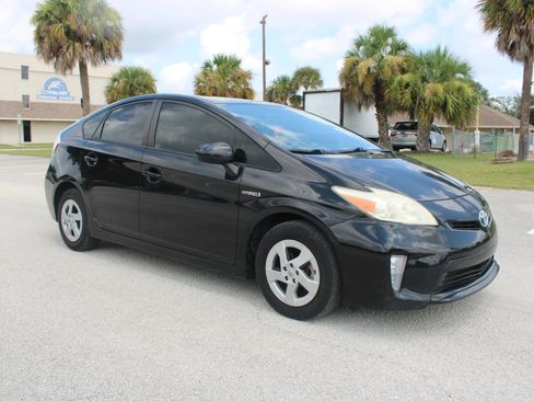 Used 2012 Toyota Prius Three FWD image 18