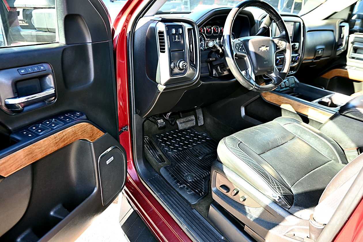 Used 2016 Chevrolet Silverado 1500 LTZ w/ LTZ Plus Package RWD image 19