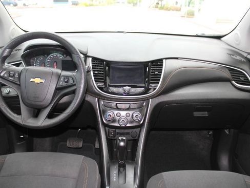Used 2022 Chevrolet Trax LS w/ Tint and Cruise Package FWD image 14
