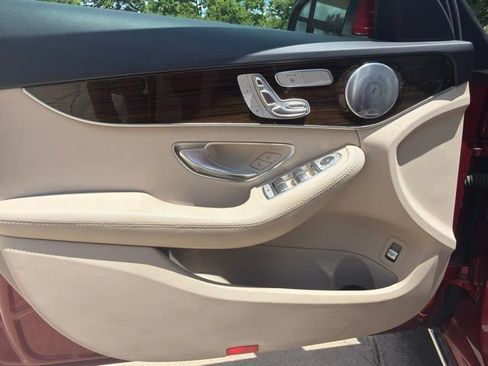 Used 2017 Mercedes-Benz C 300 4MATIC Sedan image 28