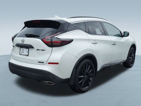 Used 2024 Nissan Murano SV w/ SV Midnight Edition Package image 9