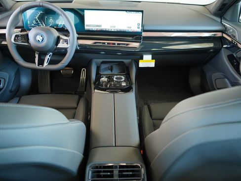 New 2026 BMW i5 eDrive40 w/ Executive Package image 13