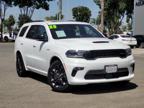 Used 2023 Dodge Durango R/T RWD image 2