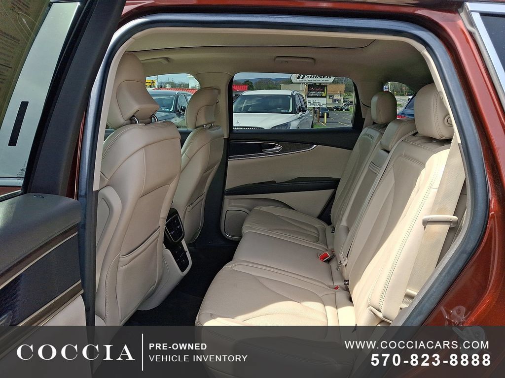 Used 2016 Lincoln MKX Reserve w/ Climate Package AWD/4WD image 10
