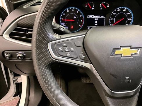 Used 2023 Chevrolet Malibu LT FWD image 17