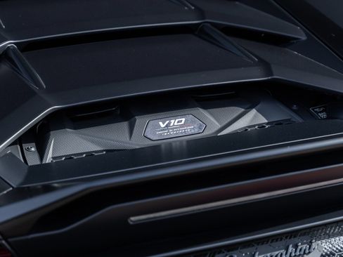 Used 2023 Lamborghini Huracan Sterrato AWD/4WD image 12