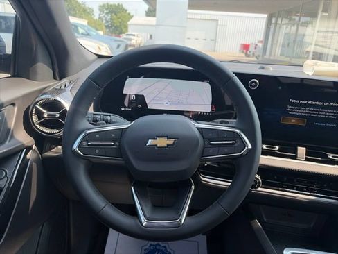 New 2027 Chevrolet Equinox LT w/ Safety and Technology Package FWD image 15