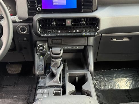 Certified 2025 Toyota Land Cruiser image 18