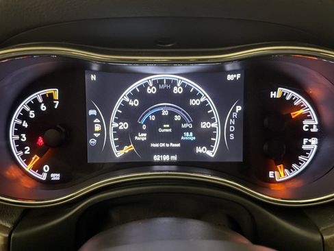 Used 2015 Jeep Grand Cherokee Limited w/ Luxury Group II RWD image 18