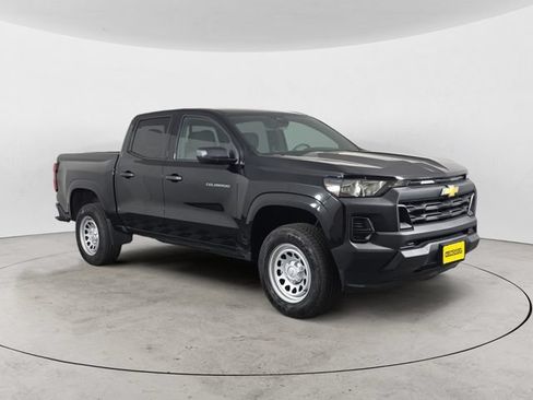 Certified 2026 Chevrolet Colorado W/T w/ Advanced Trailering Package RWD image 3