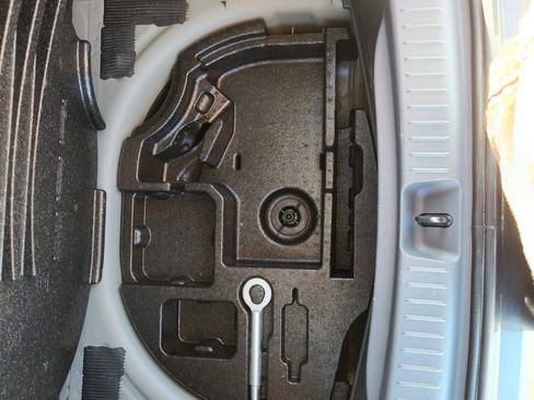 Used 2019 Chevrolet Bolt LT image 21