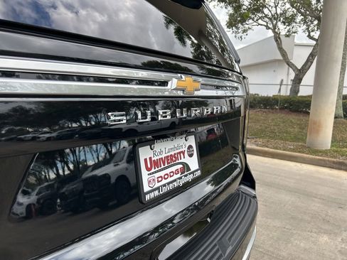 Used 2024 Chevrolet Suburban High Country w/ Advanced Technology Package image 21