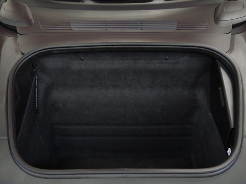 Used 2024 Porsche 911 Carrera image 18