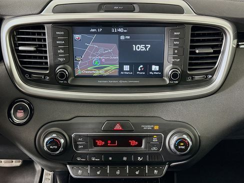 Used 2019 Kia Sorento SX image 24