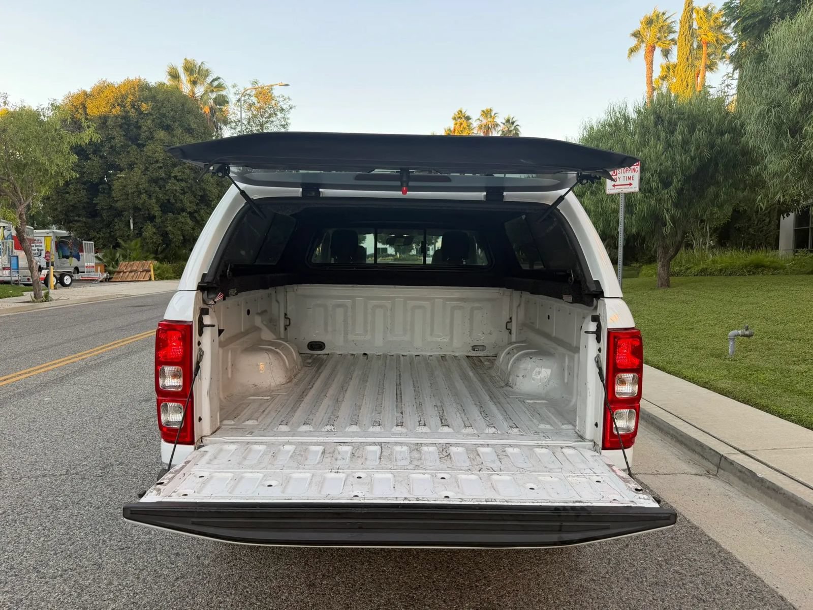 Used 2019 Ford Ranger XL w/ Equipment Group 101A Mid RWD image 8