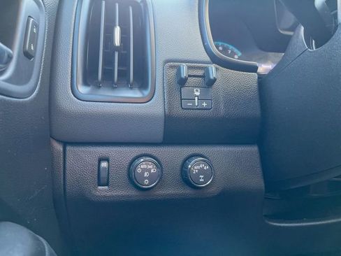 Used 2021 Chevrolet Colorado Z71 w/ Z71 Midnight Edition image 18