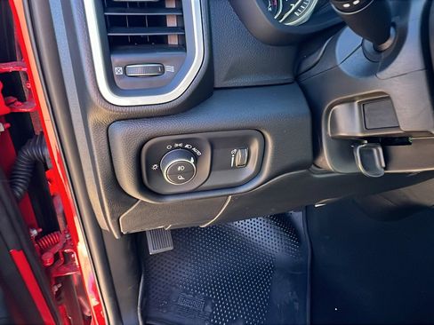 Used 2024 RAM 2500 Big Horn w/ Bed Utility Group image 26