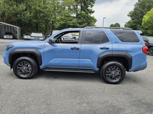 Certified 2025 Toyota 4Runner SR5 AWD/4WD image 8