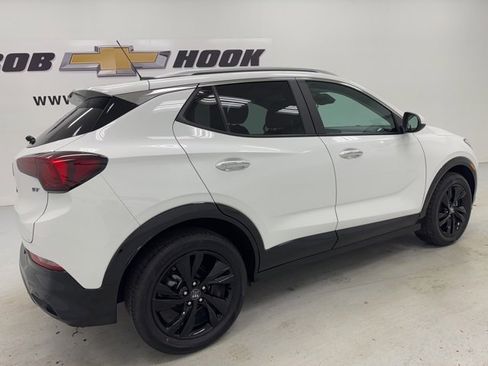 Used 2024 Buick Encore GX Sport Touring image 5