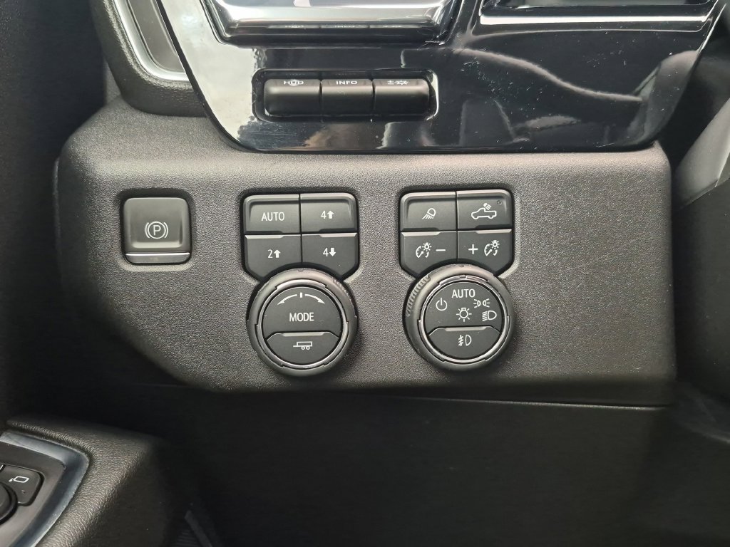 Used 2024 Chevrolet Silverado 1500 LTZ w/ LTZ Premium Package AWD/4WD image 21