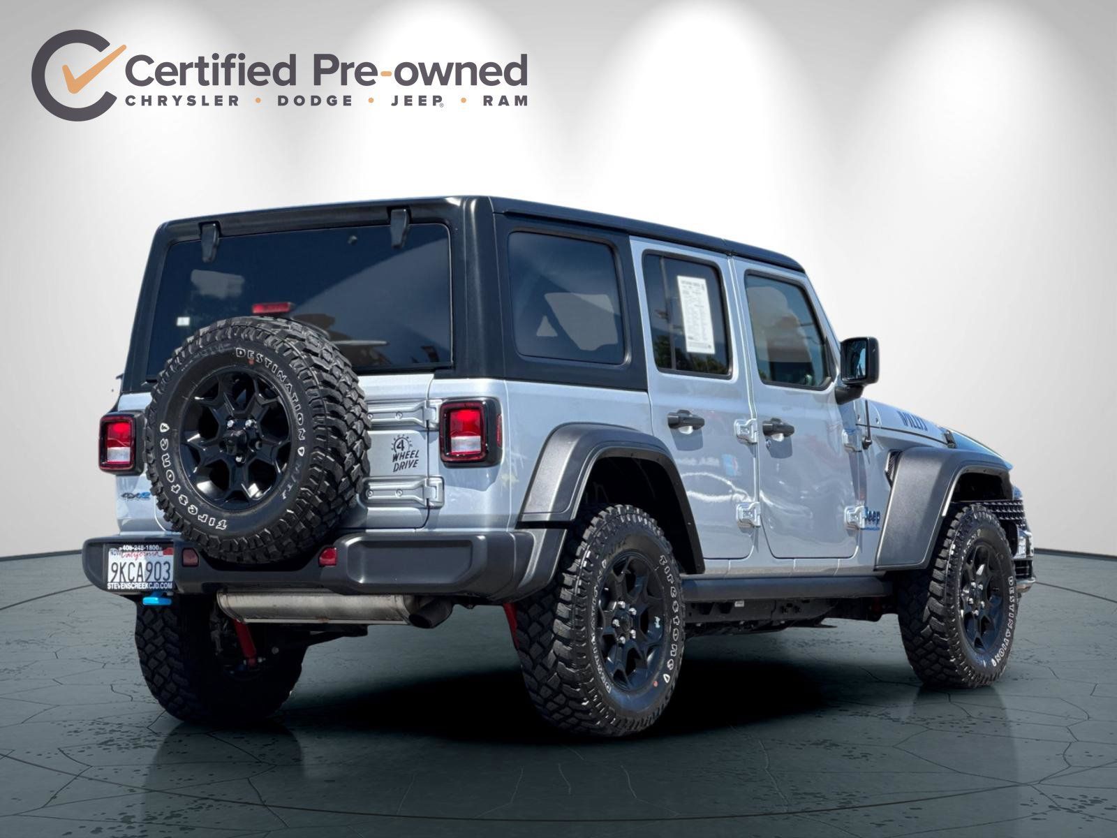Used 2023 Jeep Wrangler Unlimited w/ Cold Weather Group AWD/4WD image 4