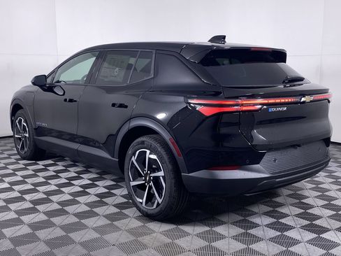 New 2026 Chevrolet Equinox EV LT image 17