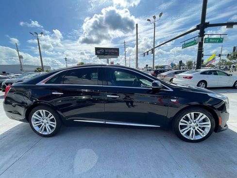 Used 2018 Cadillac XTS Luxury FWD image 3