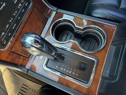 Used 2016 Lincoln Navigator Select AWD/4WD image 24