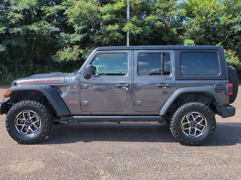 Used 2024 Jeep Wrangler Unlimited Rubicon AWD/4WD image 8