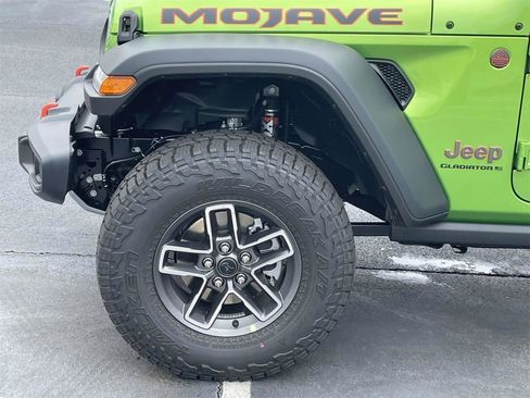 New 2025 Jeep Gladiator Mojave w/ Convenience Group image 37
