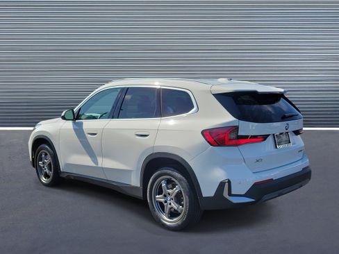 Used 2023 BMW X1 xDrive28i AWD/4WD image 4