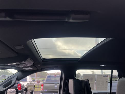 Used 2021 Chevrolet Tahoe Z71 w/ Z71 Off-Road Package image 34