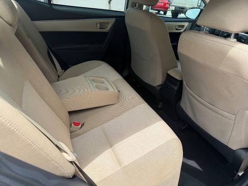 Used 2015 Toyota Corolla LE FWD image 7