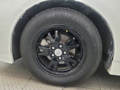 Used 2015 Toyota Prius Two image 31