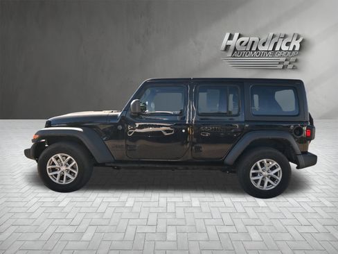 Used 2023 Jeep Wrangler Sport S image 6