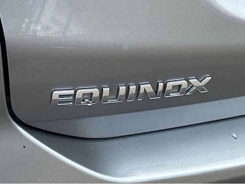 Used 2023 Chevrolet Equinox LT AWD/4WD image 9