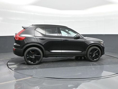 New 2026 Volvo XC40 B5 Ultra w/ Protection Package Premier image 4
