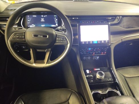 Used 2022 Jeep Grand Cherokee Limited 4xe w/ Luxury Tech Group II AWD/4WD image 22