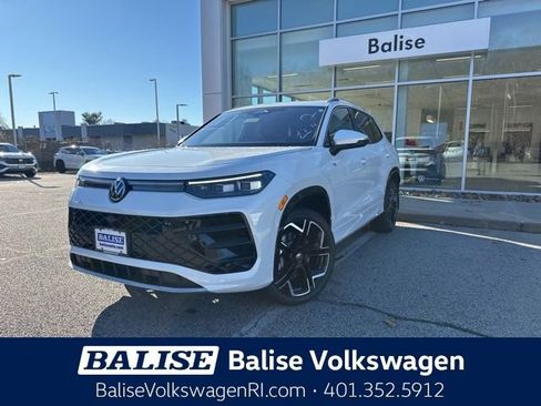 New 2026 Volkswagen Tiguan SEL R-Line image 3