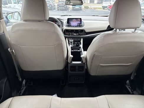 Used 2023 Nissan Rogue SL image 33