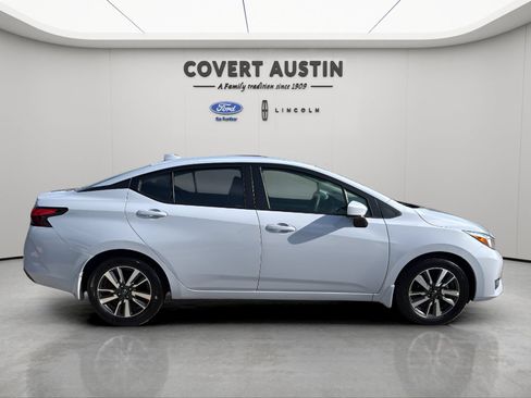 Used 2024 Nissan Versa SV w/ Trunk Package FWD image 5