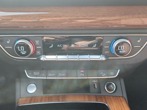 Used 2023 Audi Q5 2.0T Premium w/ Convenience Package AWD/4WD image 21