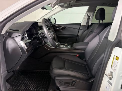 Used 2023 Audi Q8 Premium AWD/4WD image 16